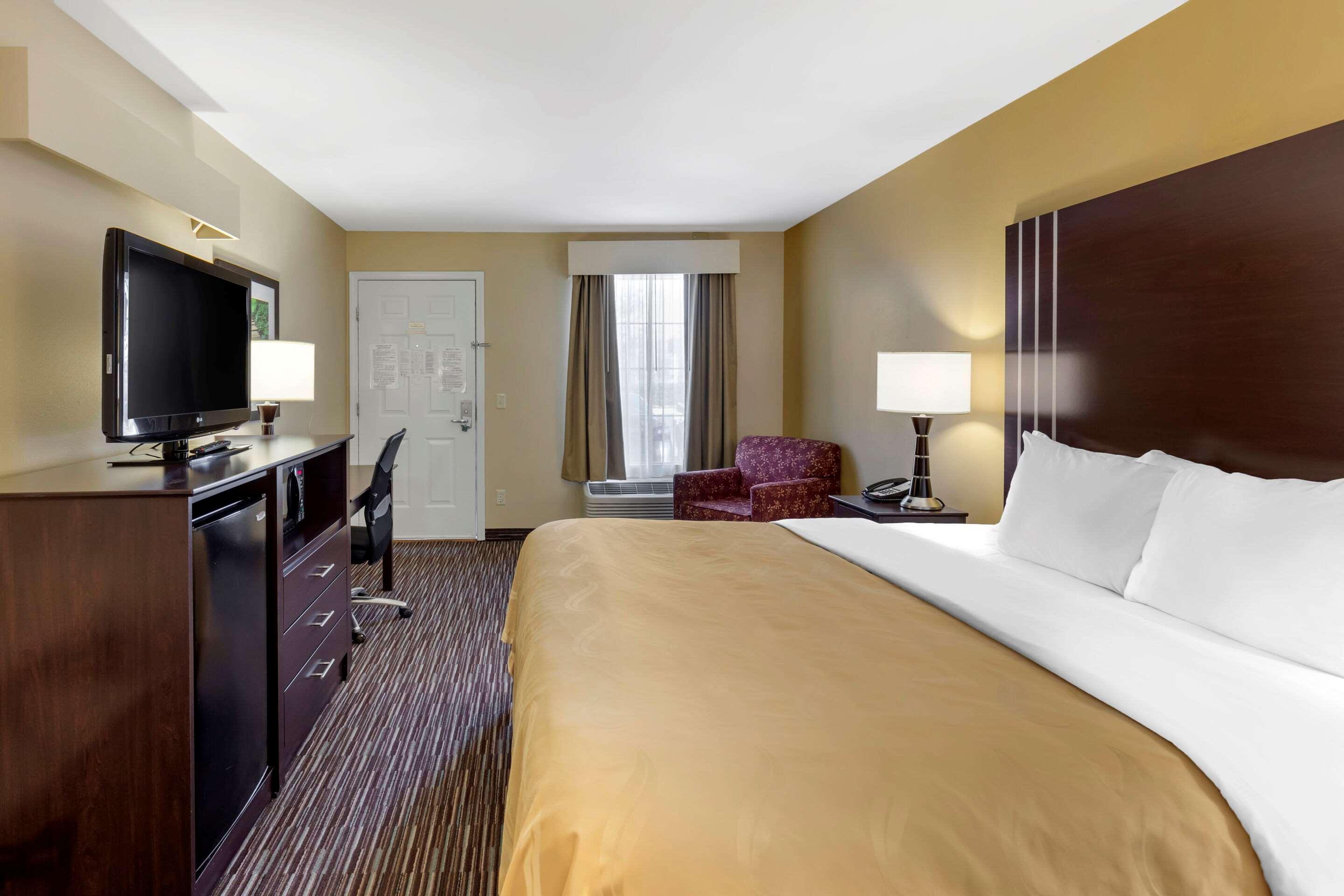Quality Inn Seneca Us-123 Exterior photo